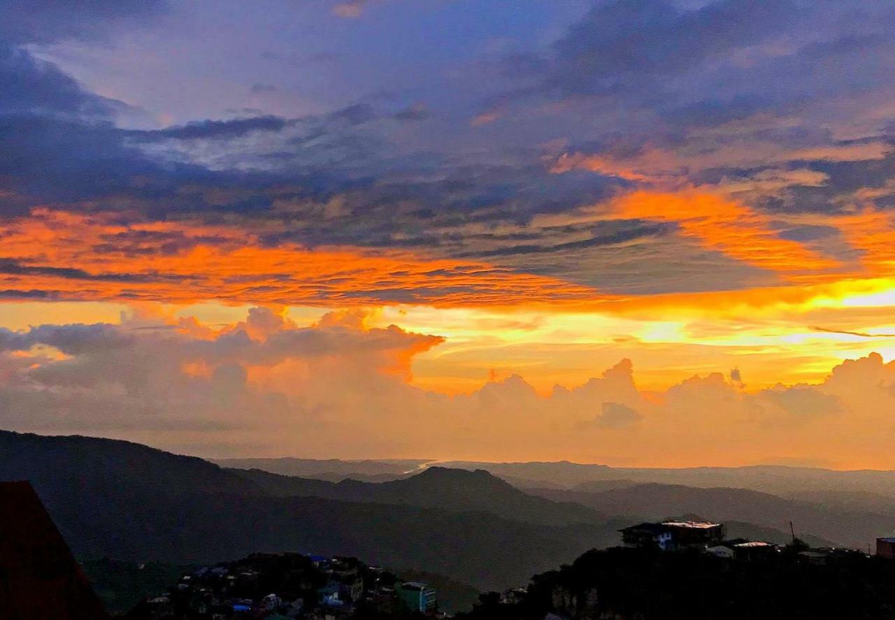 באגויו Vacation House In Baguio With Amazing Sunset Views מראה חיצוני תמונה